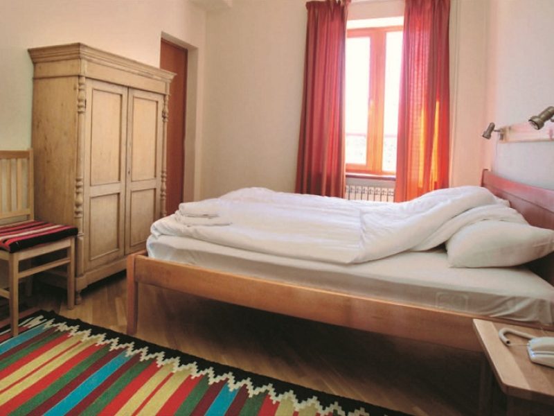 Room-_Hotel-Mirhav-Goris-Armenia